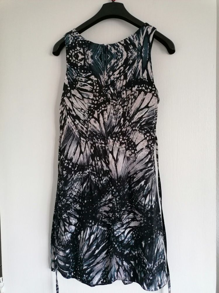 Dorothy Perkins Top Grey White Beading Round Neck Pretty - Picture 3 of 8